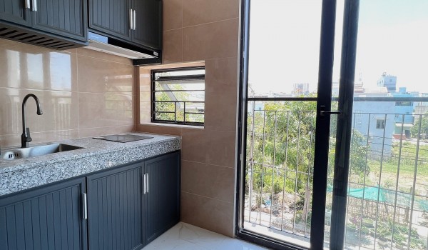 띠엔선 다리 근처 월룸