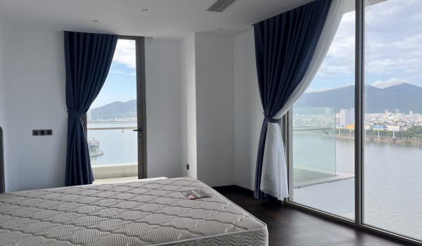 힐튼 한강뷰 2베드룸 (침대 3개)