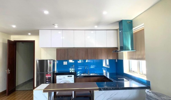 선짜지역 큰1배드룸 ( 침대 2개)