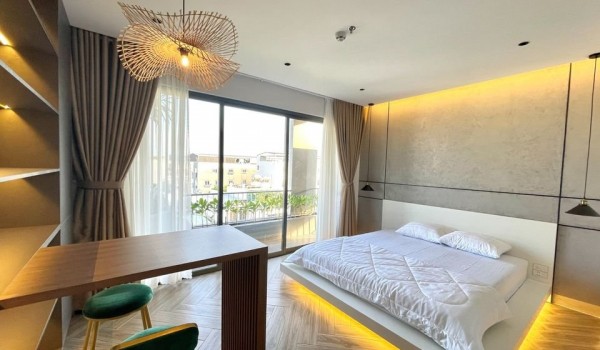 안트엉쪽 근처 큰 발코니  있는 1베트룸