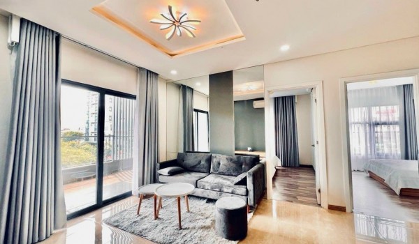 넓은 발코니가 있는 아파트