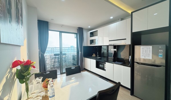 무엉탄 시티쪽의 발코니 2베드룸 (화장실 2개)